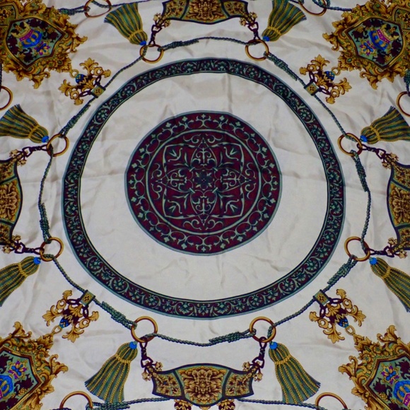 Silky Euro Coat of Arms Black & Gold with Tassel Print Square 33" Hand Rolled - Picture 3 of 8